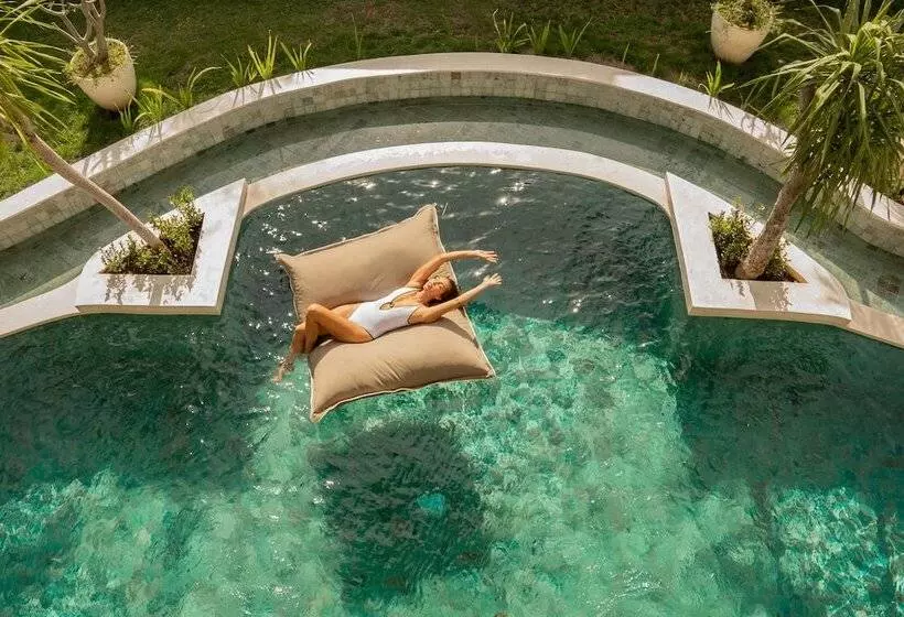 ベッドアンドブレックファースト Villa Tokay   Luxury Private Villas