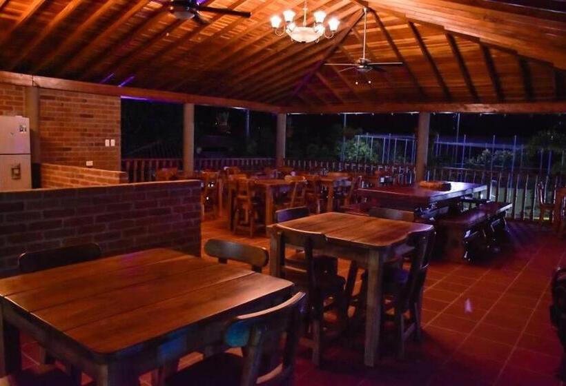 Hotel Confort Cafetero