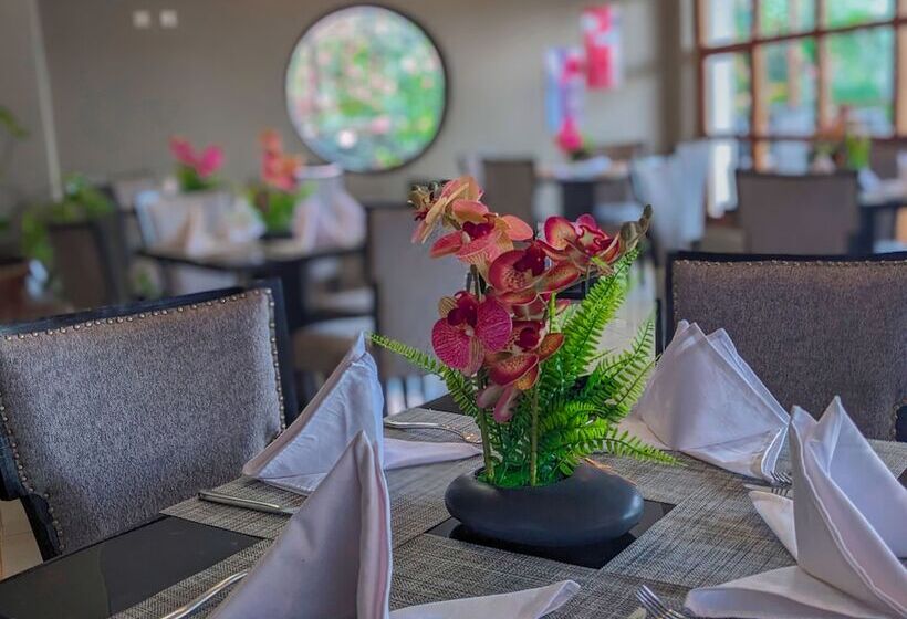 هتل Kivu Hilltop View Resort