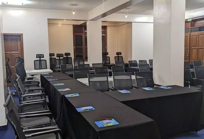 هتل Kivu Hilltop View Resort