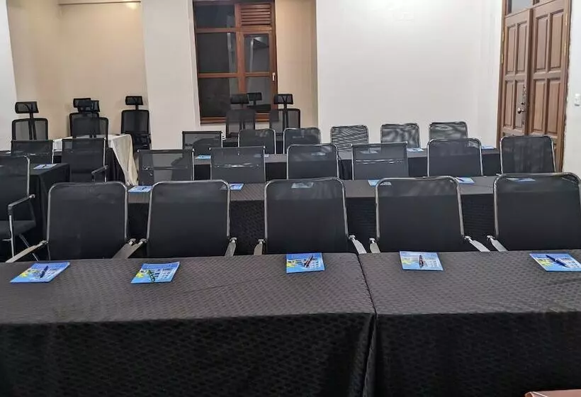 هتل Kivu Hilltop View Resort