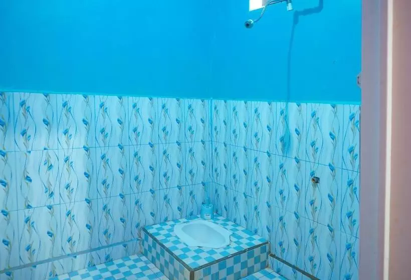 ホテル Kost Qiu Qiu 99 By Oyo