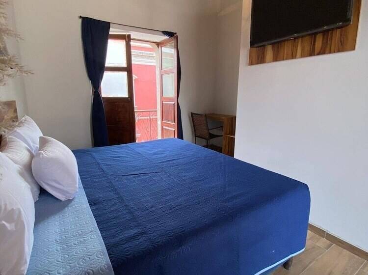 هتل Placio De Las Rosas