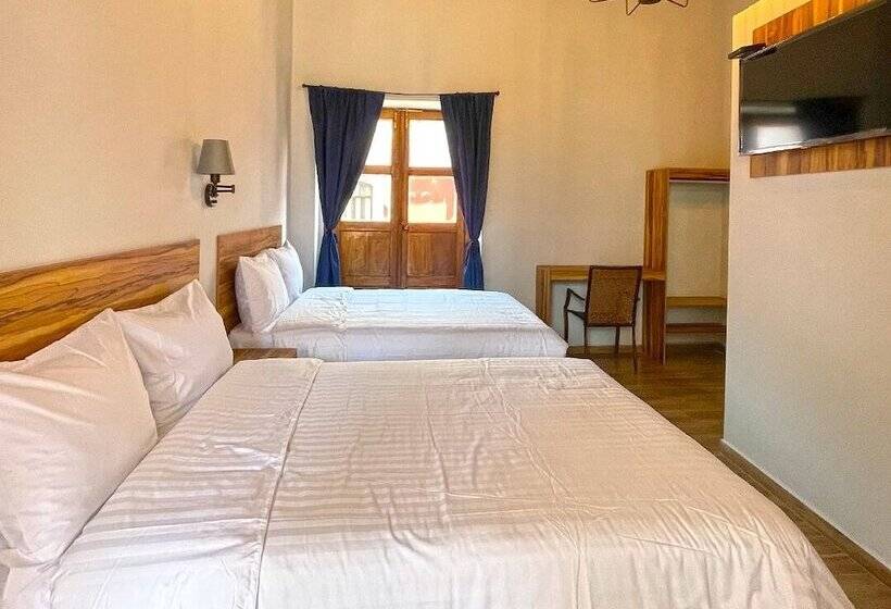 هتل Placio De Las Rosas