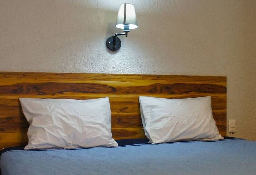 هتل Placio De Las Rosas