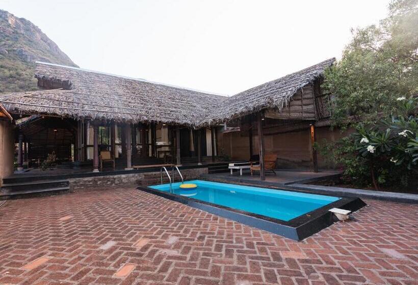 Hotel Spicetree Chinnar