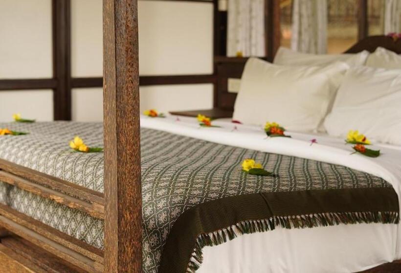 Hotel Spicetree Chinnar