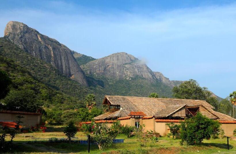 Hotel Spicetree Chinnar