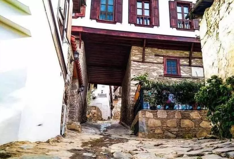 Majatalo şirince Lotus Konakları