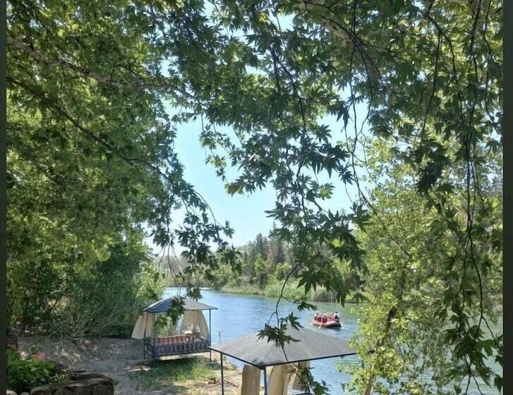 پانسیون Ozgur Family House