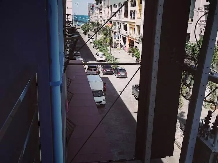 Majatalo Sorot House