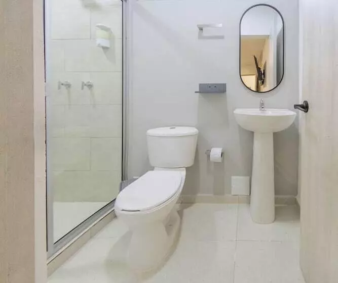 Ventiuna Hotel & Hostel