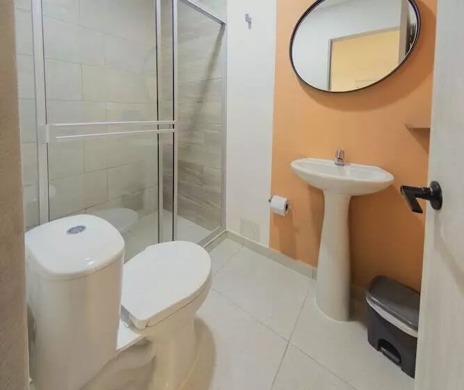 Ventiuna Hotel & Hostel