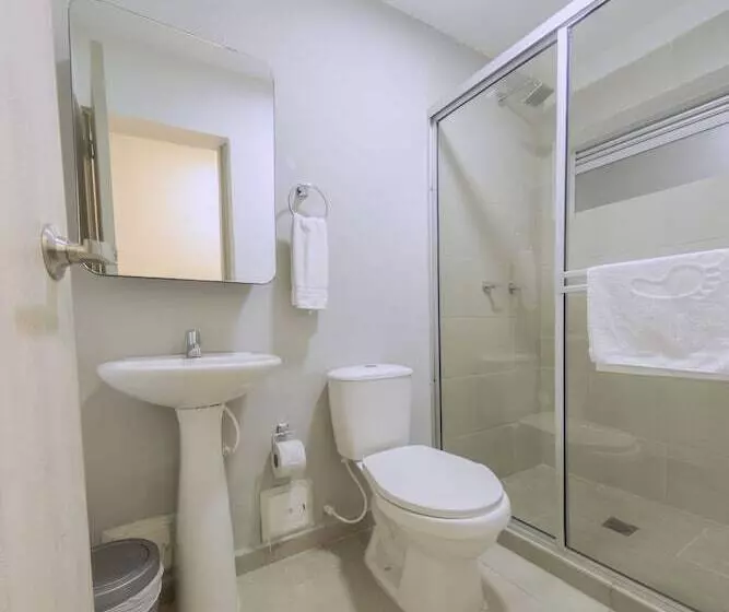 Ventiuna Hotel & Hostel