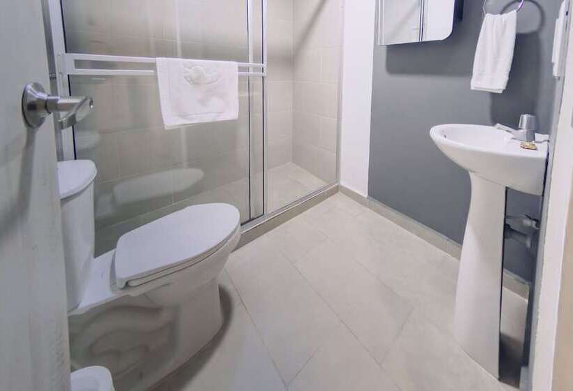 Ventiuna Hotel & Hostel