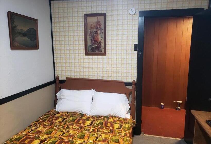 Общежитие Vintage Inn