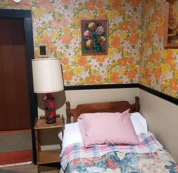 Общежитие Vintage Inn