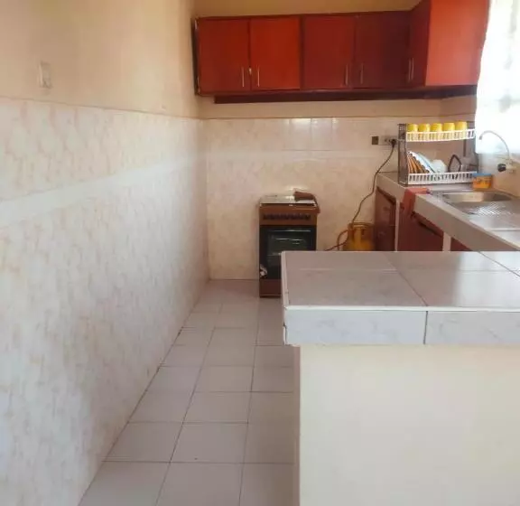 تختخواب و صبحانه Mahnoor Studio Apartment