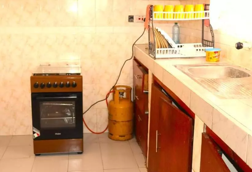 تختخواب و صبحانه Mahnoor Studio Apartment