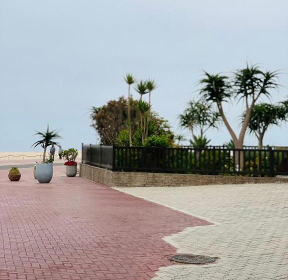 تختخواب و صبحانه Silver Dunes Apartments