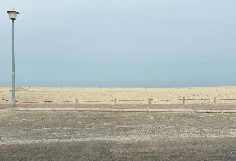 تختخواب و صبحانه Silver Dunes Apartments
