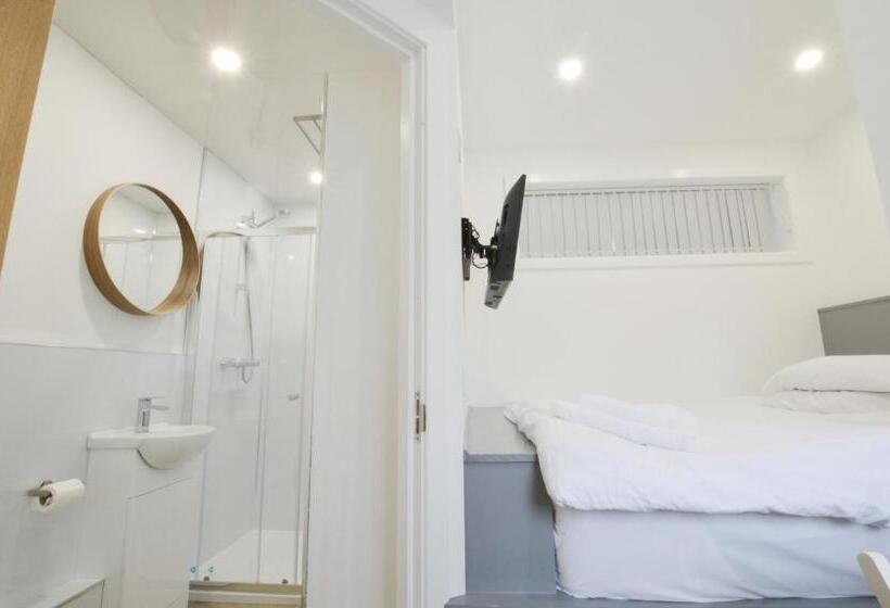 Capsule Hotel Viewpoint East