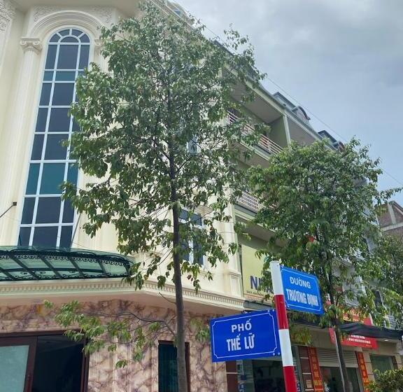 هتل Luxury Trương định