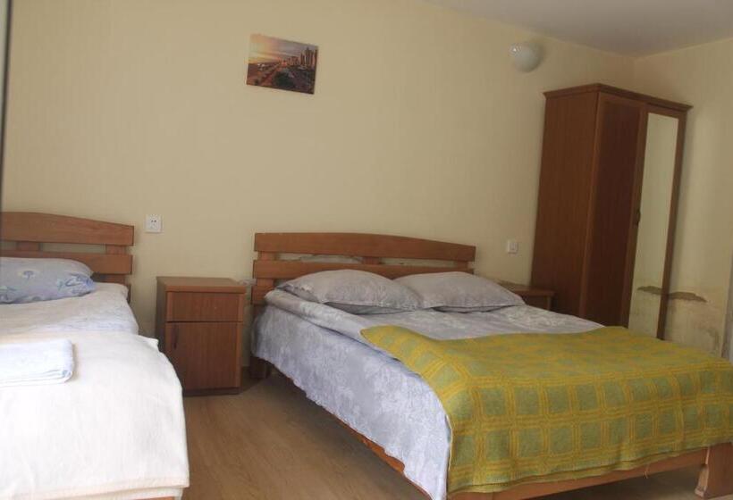 هتل Restaurant Kakhaberi