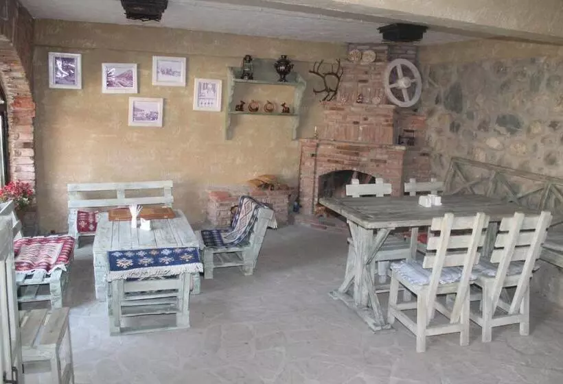 هتل Restaurant Kakhaberi