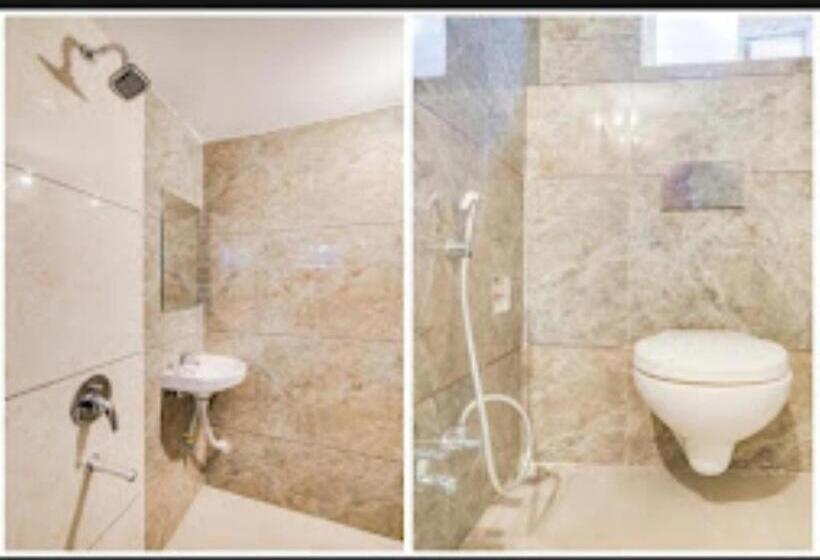 هتل Solitude 24,indore