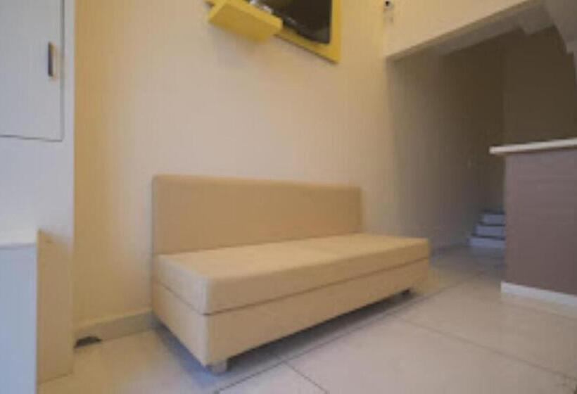 هتل Solitude 24,indore