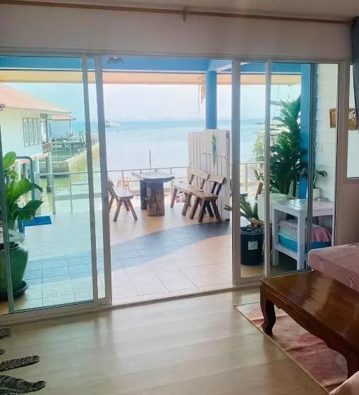 پانسیون บ้านพักการ์ฟิลด์ ซีวิว เกาะล้าน