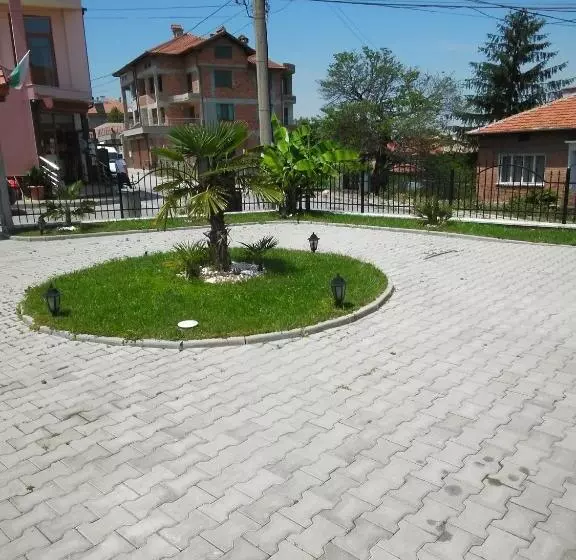 Majatalo Guest House Nani