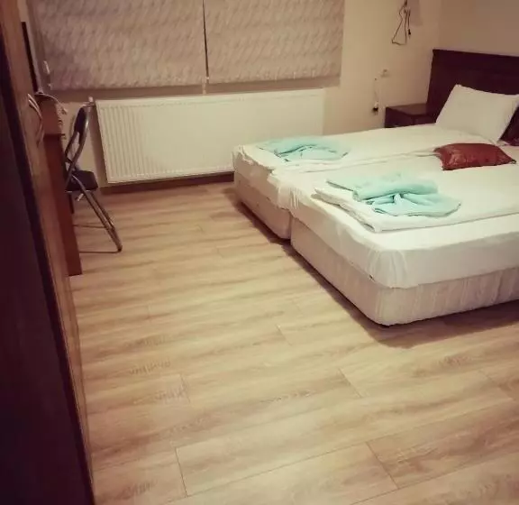 Majatalo Guest House Nani