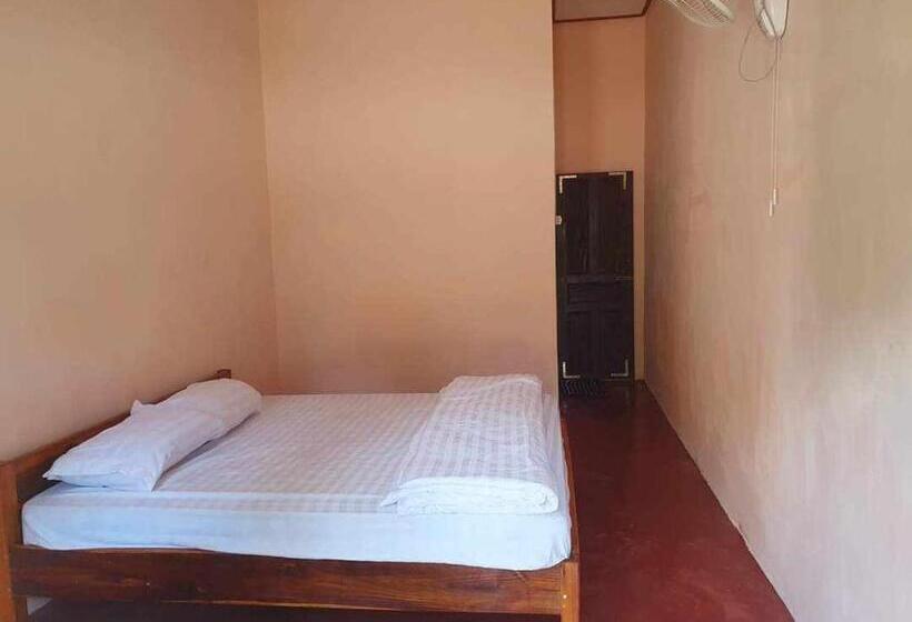 ペンション Khounxok Guesthouse