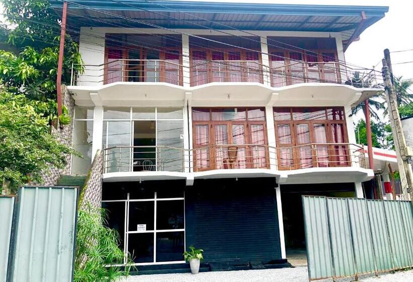 פנסיון Nilwala Guest House & Restaurant