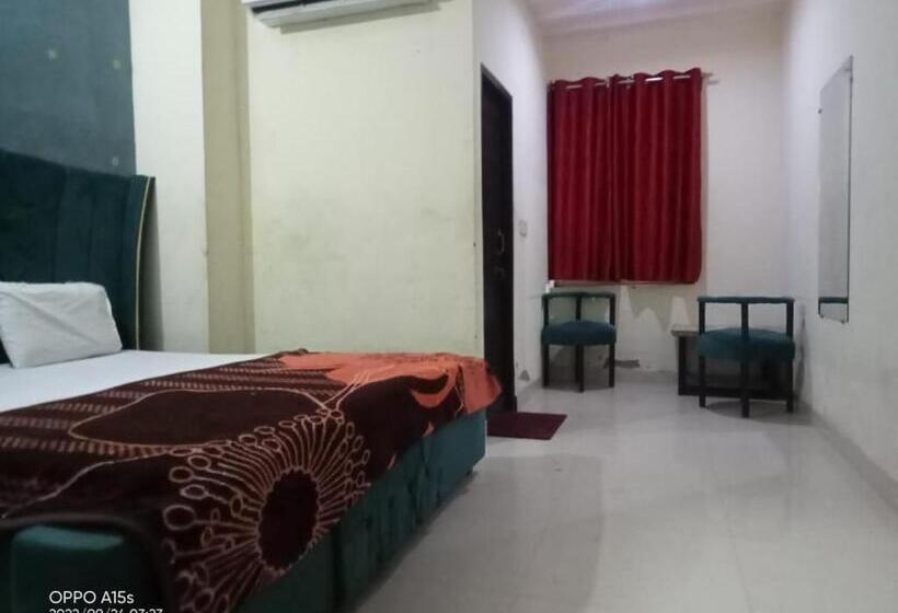 Pensão Panchal Dham