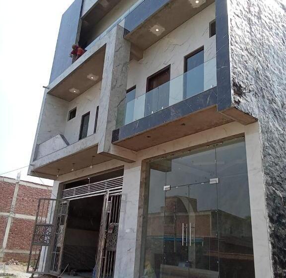 Pensão Panchal Dham