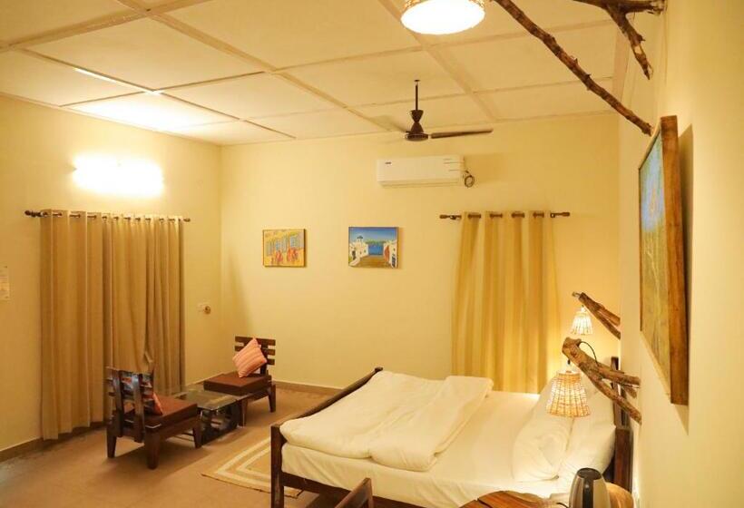 אתר נופש Naaharbagh Rajgarh