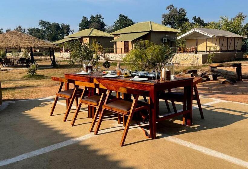 אתר נופש Naaharbagh Rajgarh