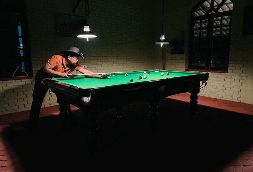 אתר נופש Naaharbagh Rajgarh