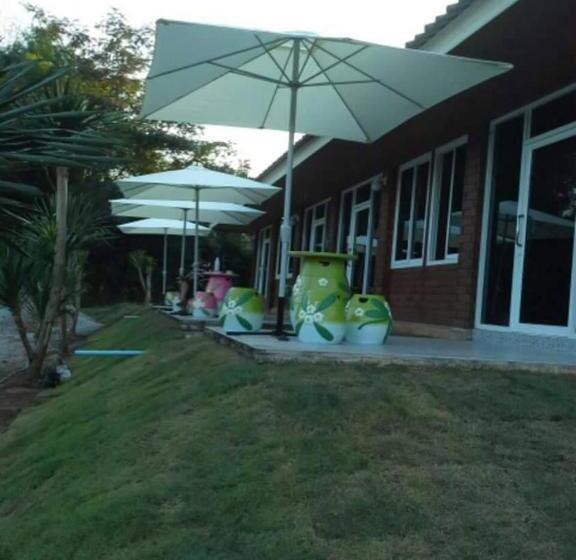 Resort Pruksatara Garden