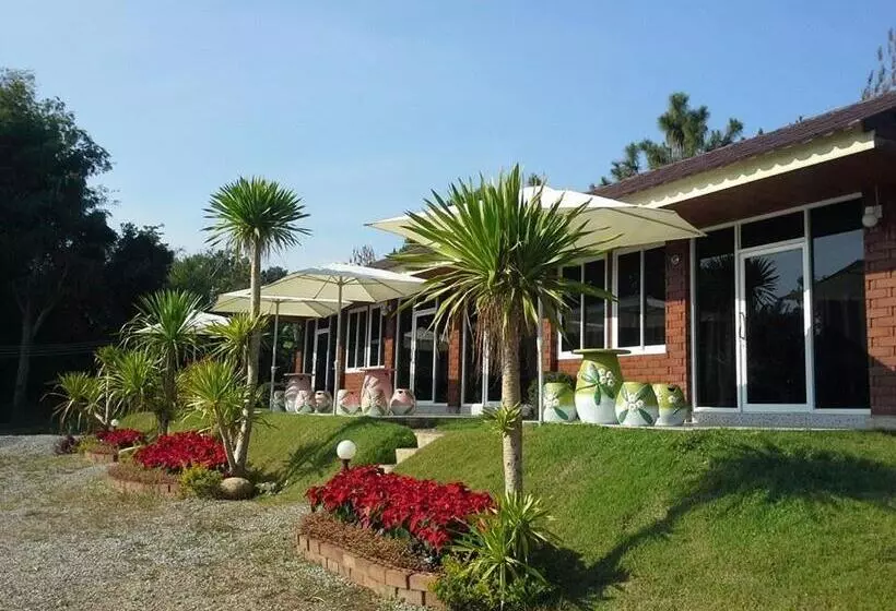 Lomakeskus Pruksatara Garden