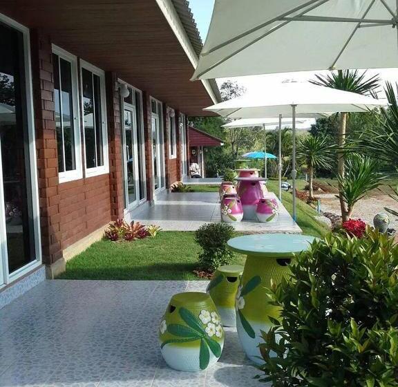 Resort Pruksatara Garden