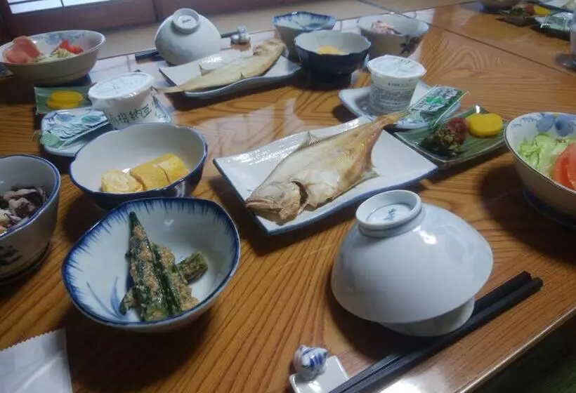 旅館 Nekozaki