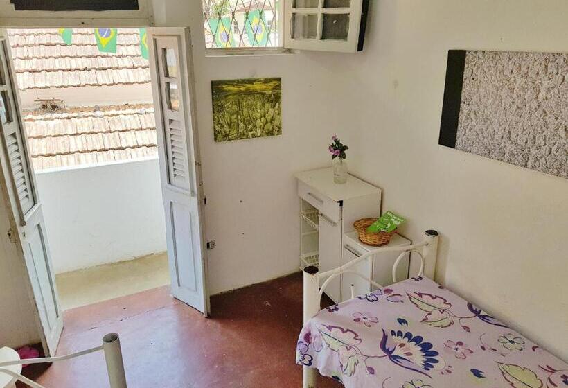 هاستل Acero Lar