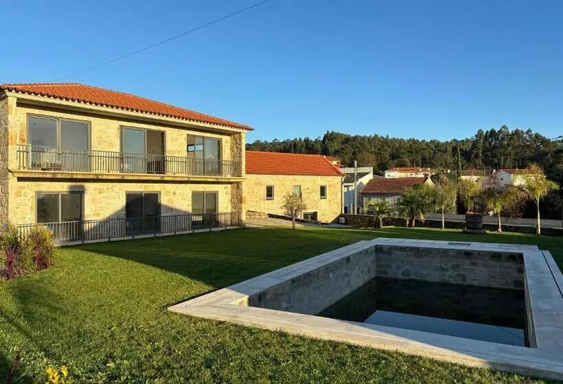 Aamiaismajoitus (B&B) Paços Do Douro, Chambre Privée Avec Piscine