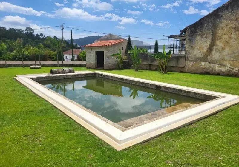 Aamiaismajoitus (B&B) Paços Do Douro, Chambre Privée Avec Piscine