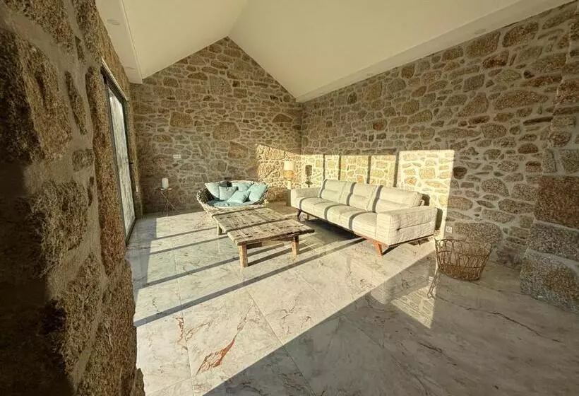 Aamiaismajoitus (B&B) Paços Do Douro, Chambre Privée Avec Piscine