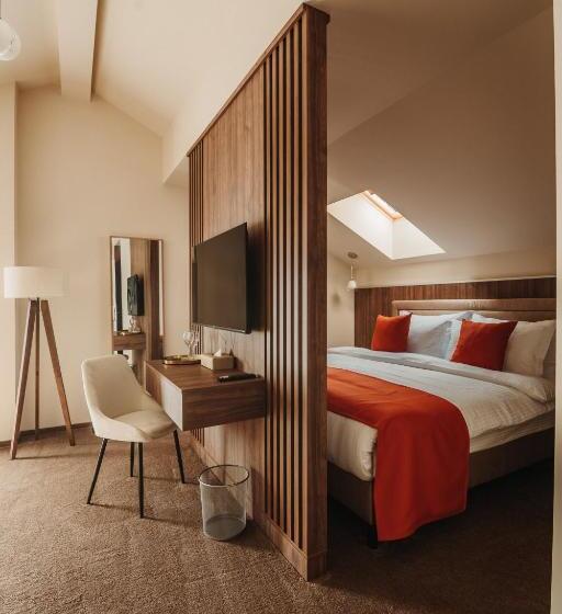 تختخواب و صبحانه Pensiunea Gambrinus